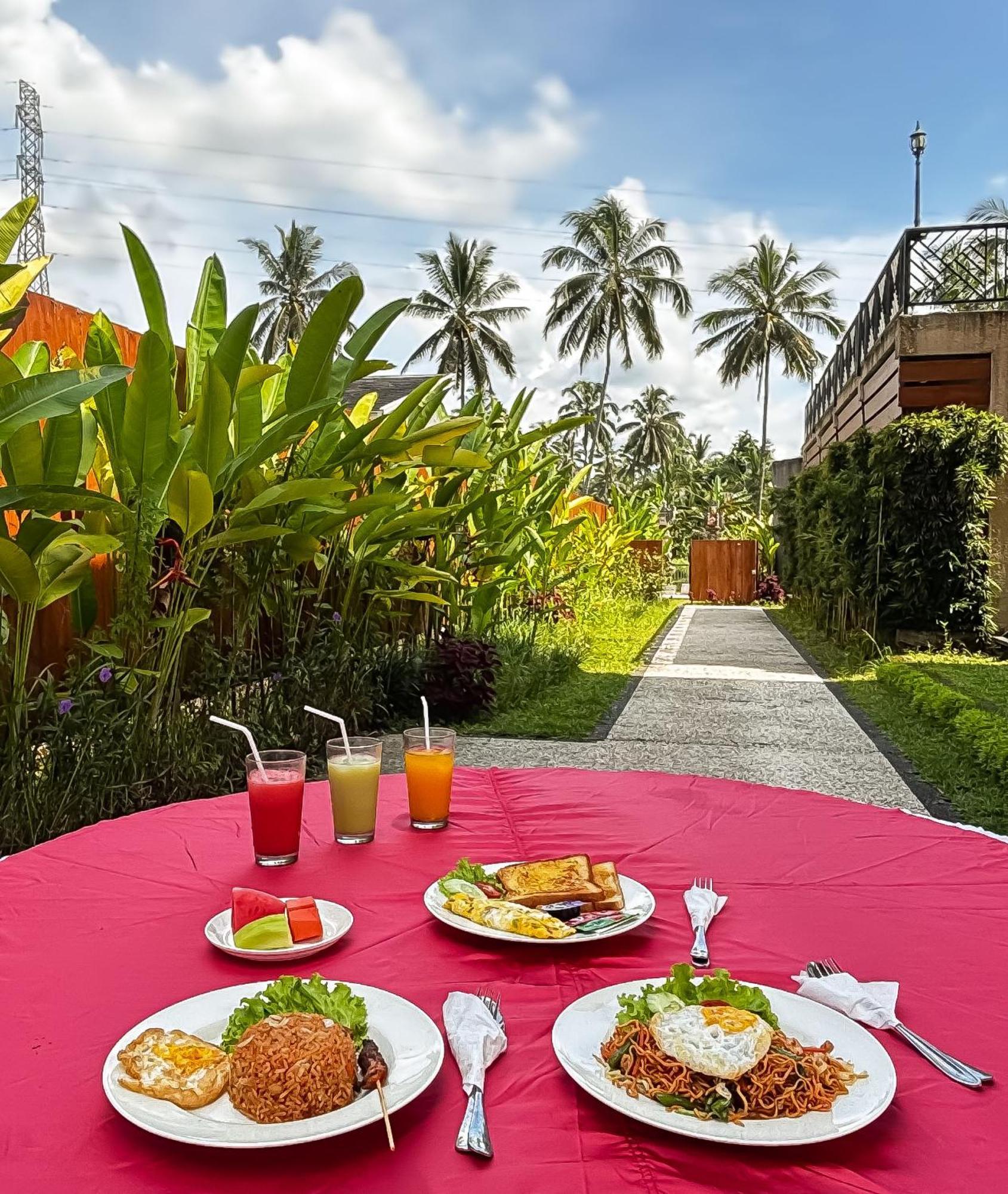 Triyana Resort And Glamping Паянган Екстер'єр фото